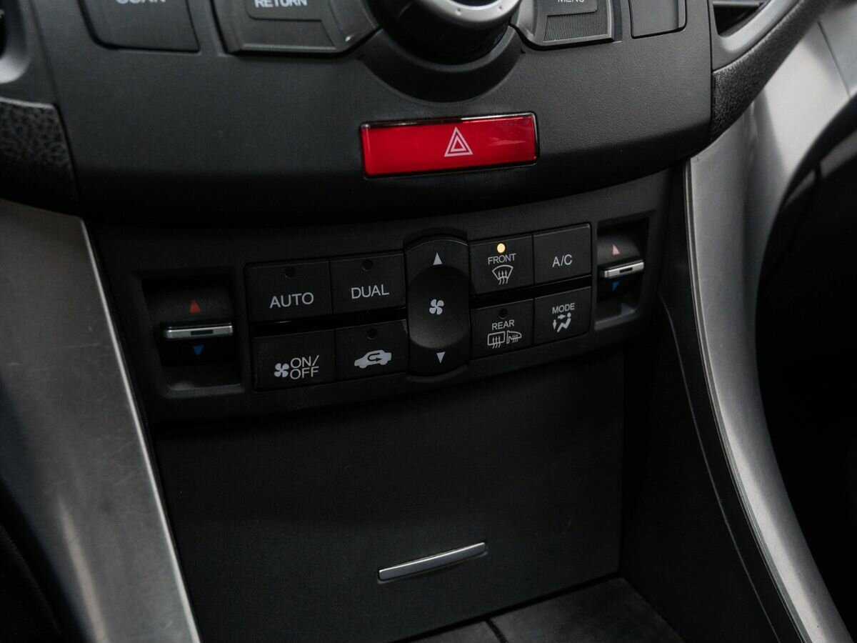 Honda Accord с пробегом — 2011 год. Фото: #19