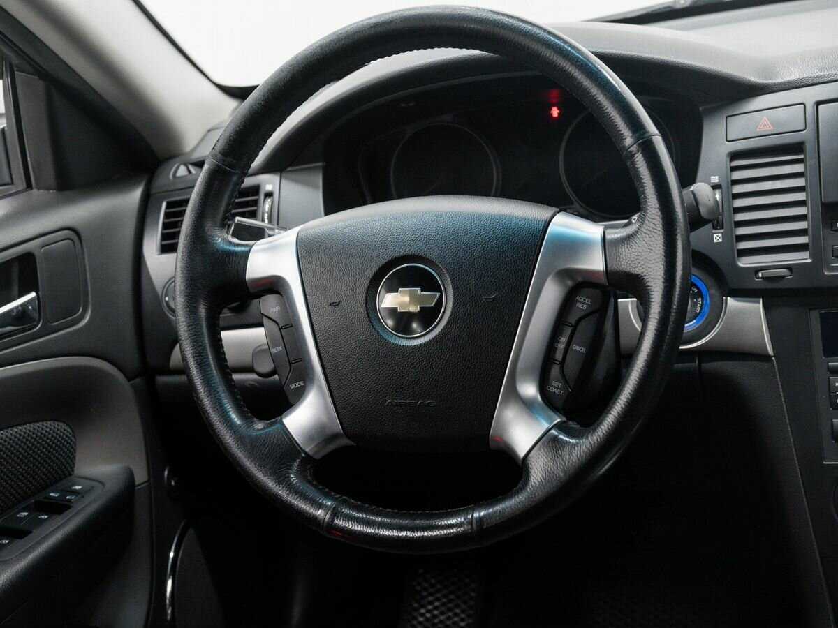 Chevrolet Epica с пробегом — 2011 год. Фото: #11