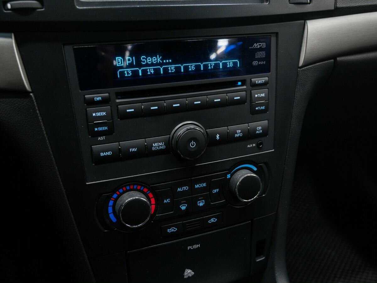 Chevrolet Epica с пробегом — 2011 год. Фото: #18