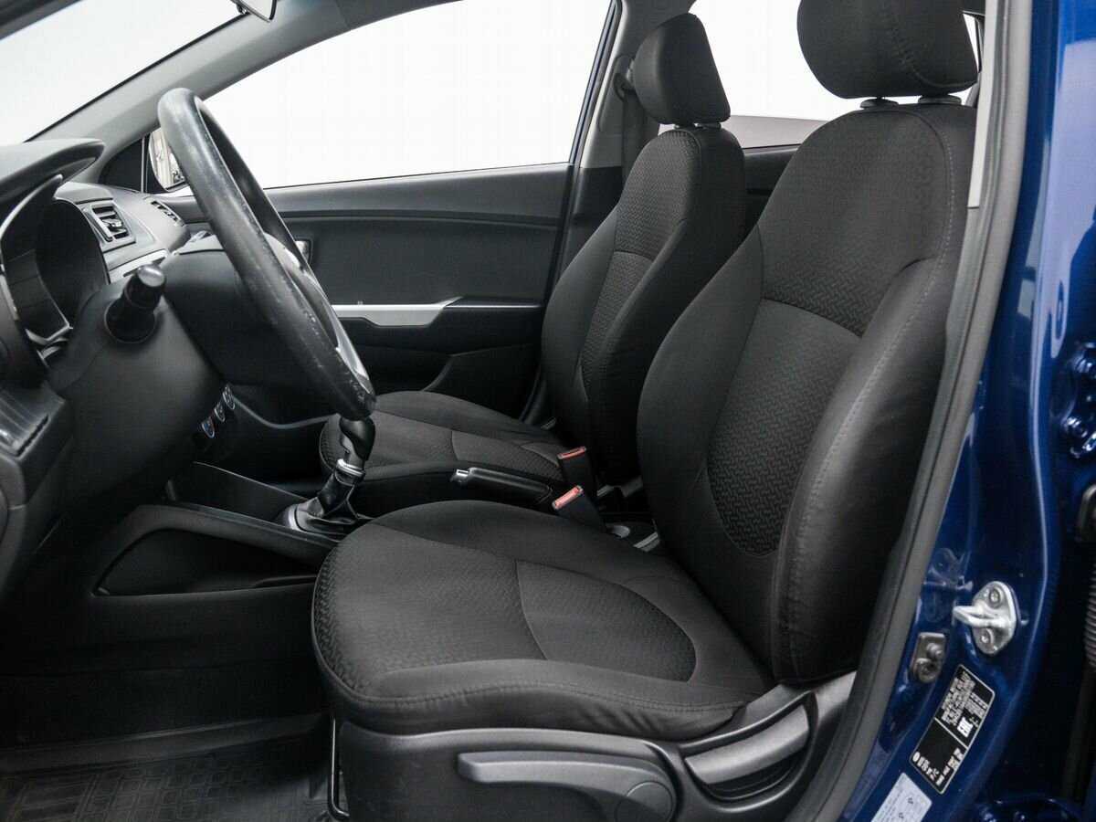 Kia Rio с пробегом — 2015 год. Фото: #13