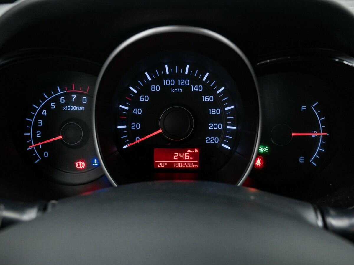 Kia Rio с пробегом — 2015 год. Фото: #18