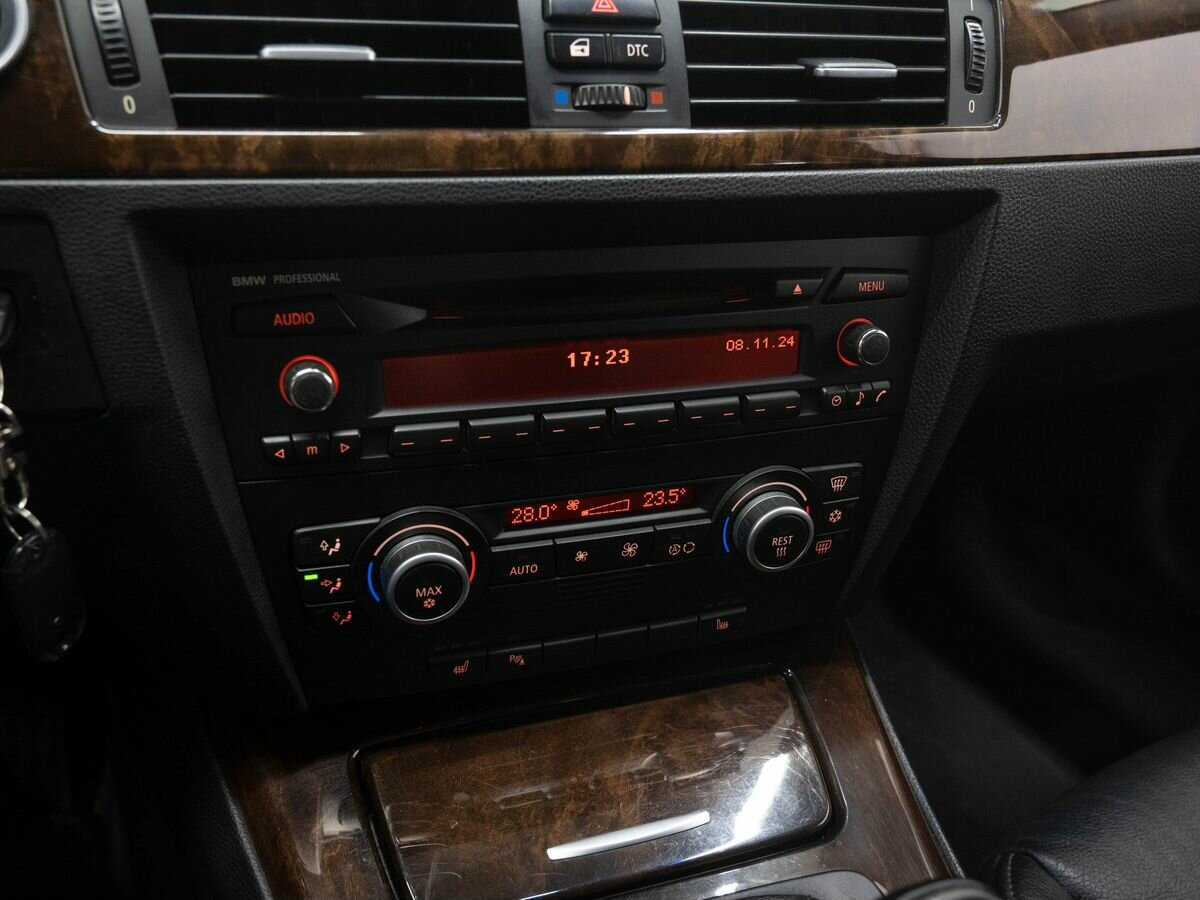 BMW 3 серии с пробегом — 2009 год. Фото: #18