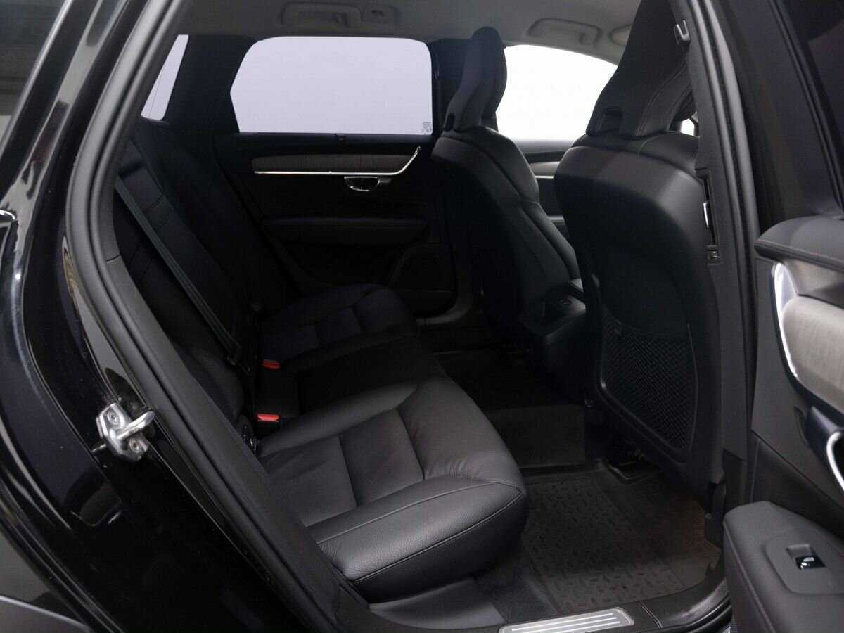 Volvo V90 Cross Country с пробегом — 2020 год. Фото: #10