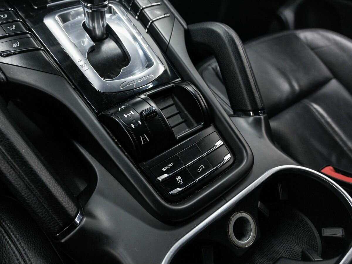 Porsche Cayenne с пробегом — 2013 год. Фото: #18