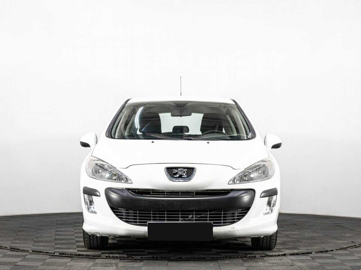 Peugeot 308 с пробегом — 2010 год. Фото: #1