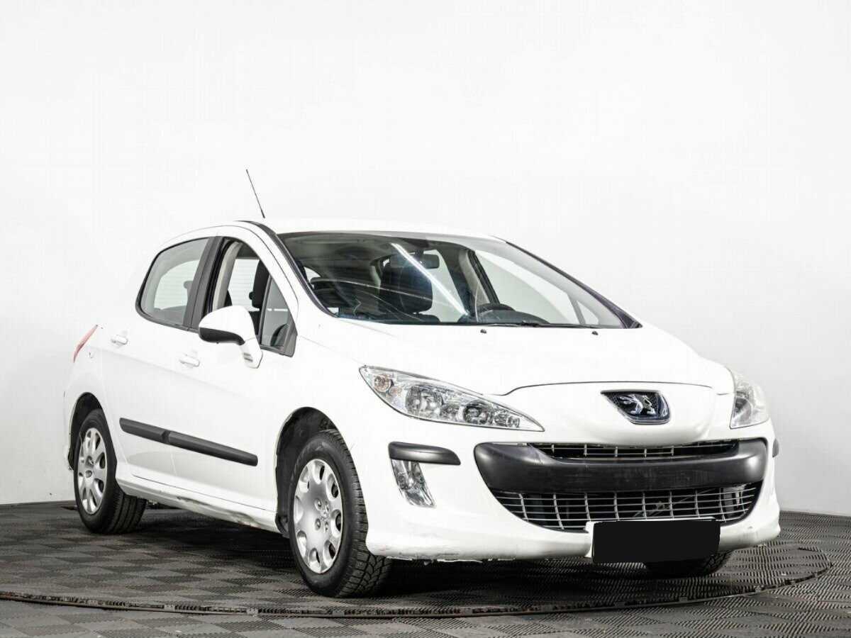 Peugeot 308 с пробегом — 2010 год. Фото: #2