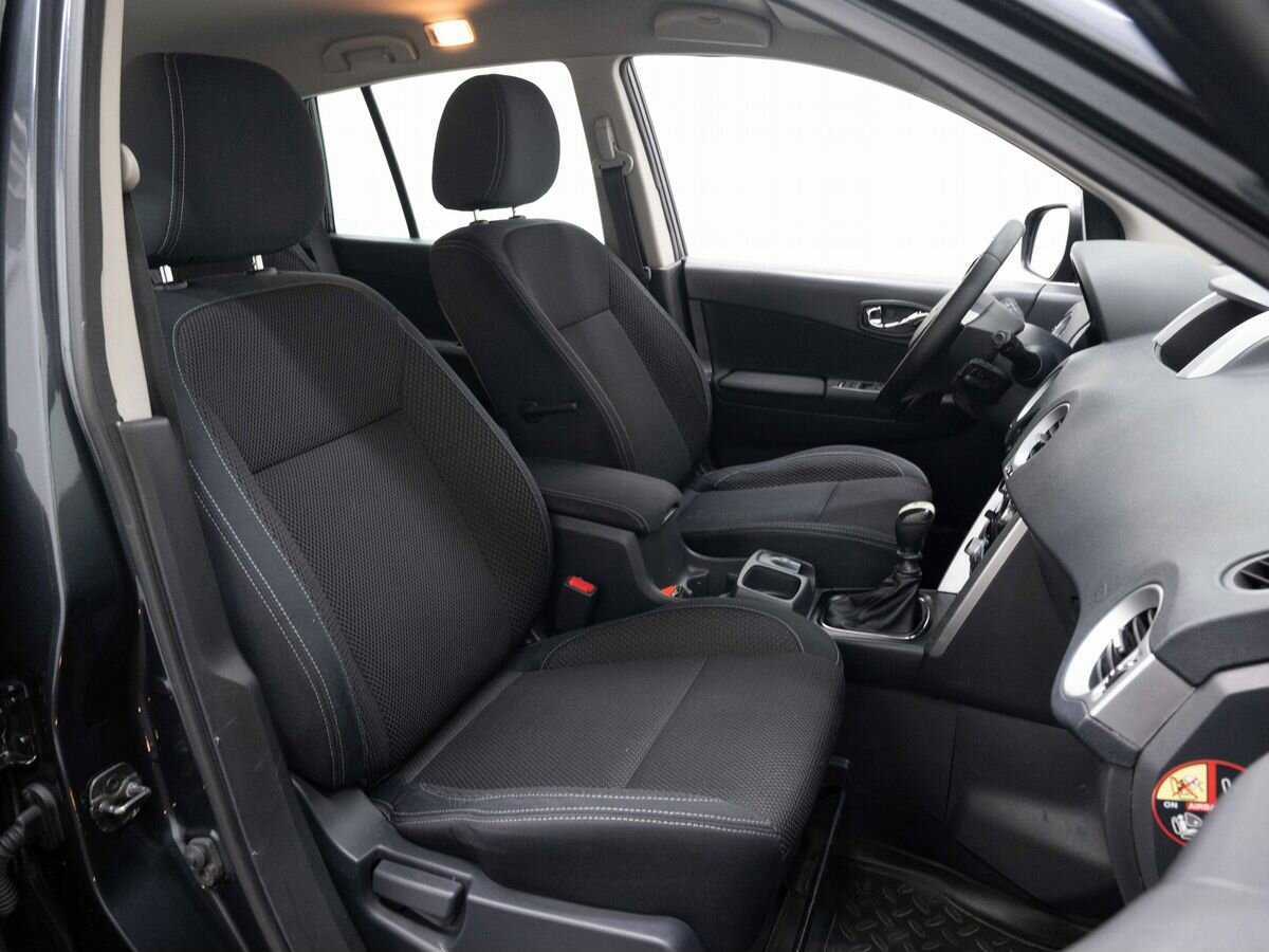 Renault Koleos с пробегом — 2011 год. Фото: #12