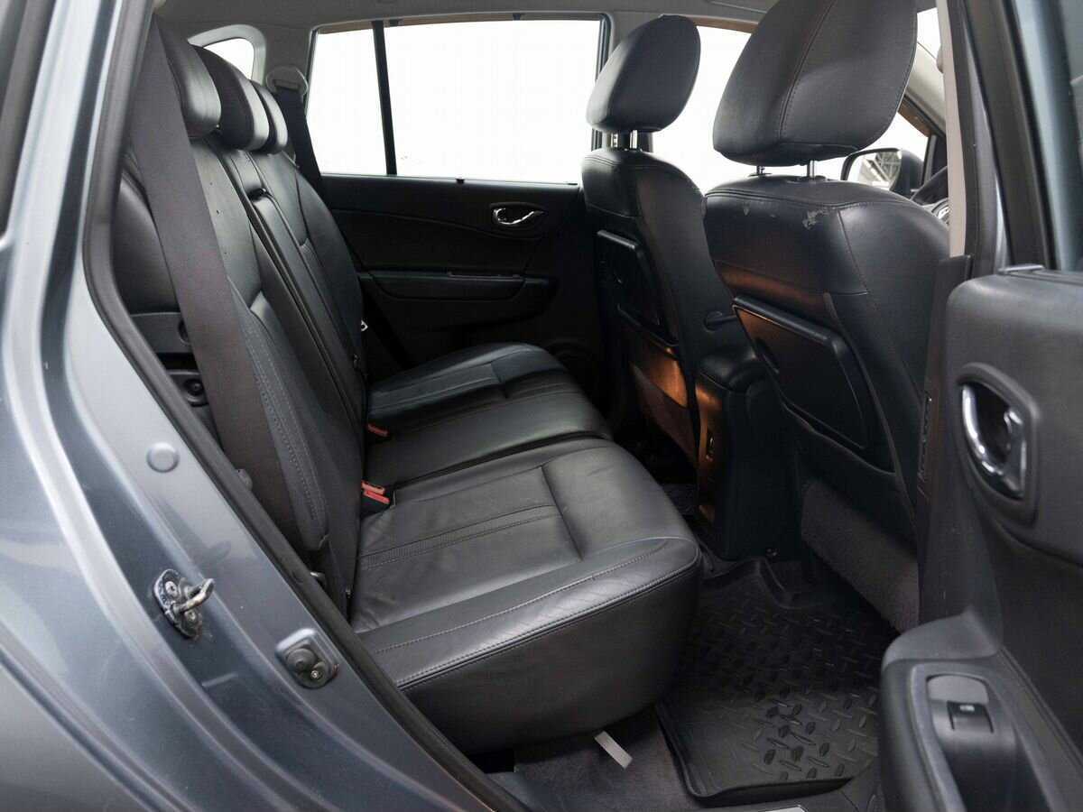 Renault Koleos с пробегом — 2008 год. Фото: #10