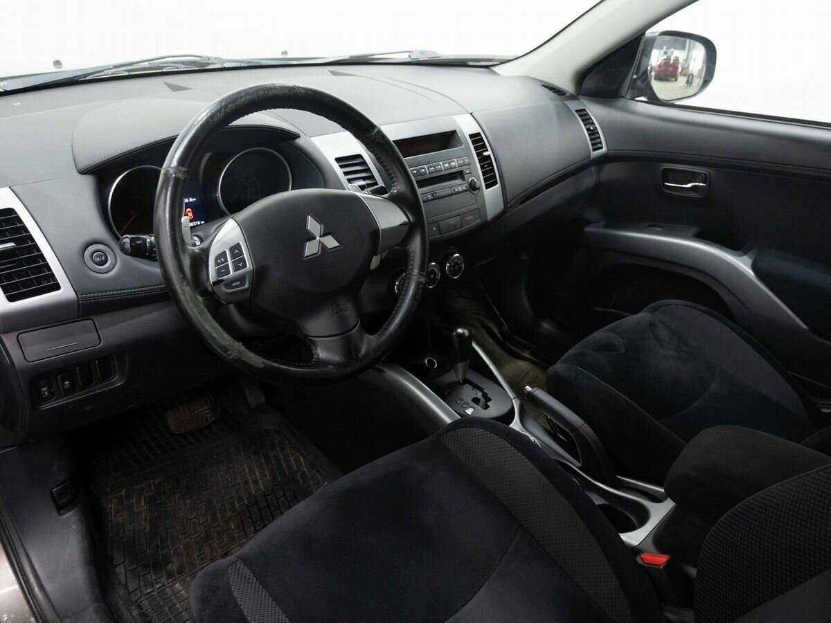 Mitsubishi Outlander с пробегом — 2011 год. Фото: #6