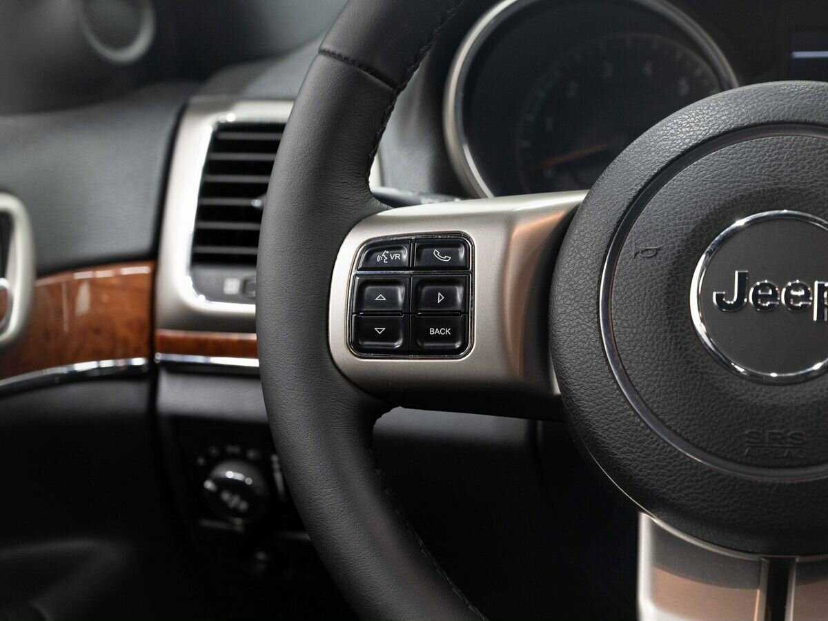 Jeep Grand Cherokee с пробегом — 2010 год. Фото: #17