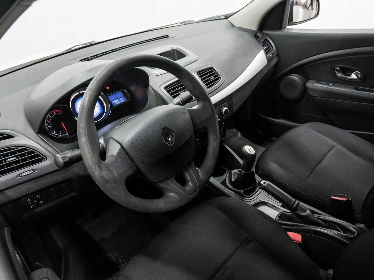 Renault Fluence с пробегом — 2013 год. Фото: #9