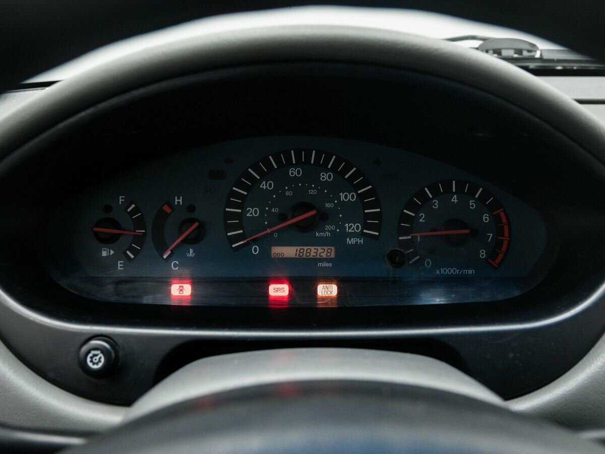 Mitsubishi Galant с пробегом — 2003 год. Фото: #15