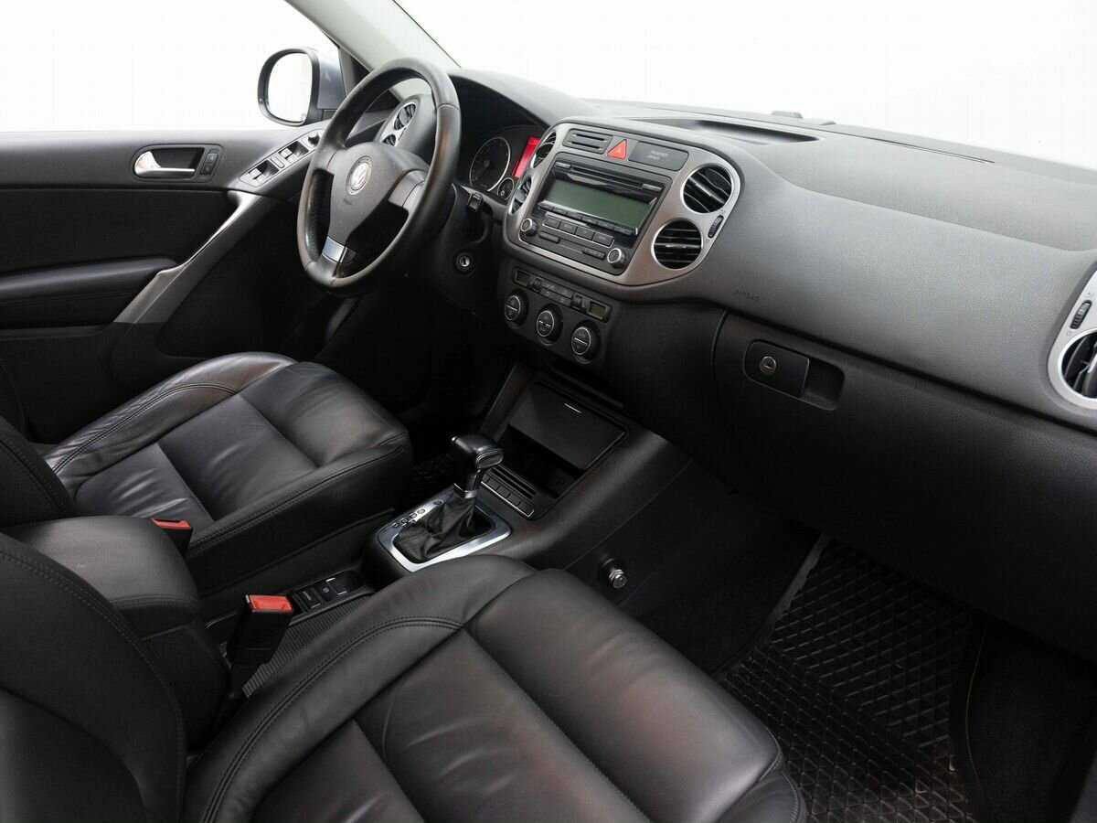 Volkswagen Tiguan с пробегом — 2009 год. Фото: #9