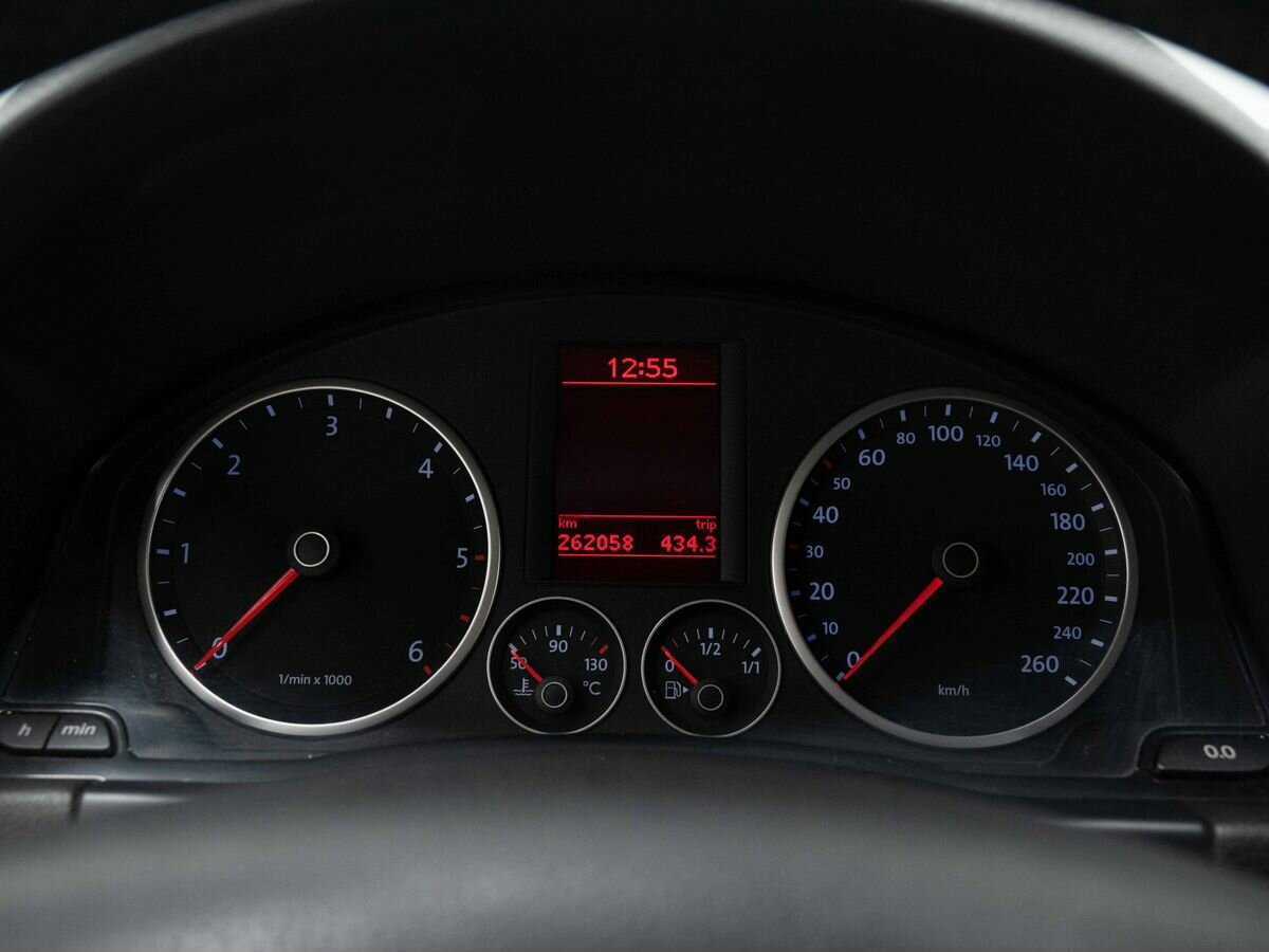 Volkswagen Tiguan с пробегом — 2009 год. Фото: #13