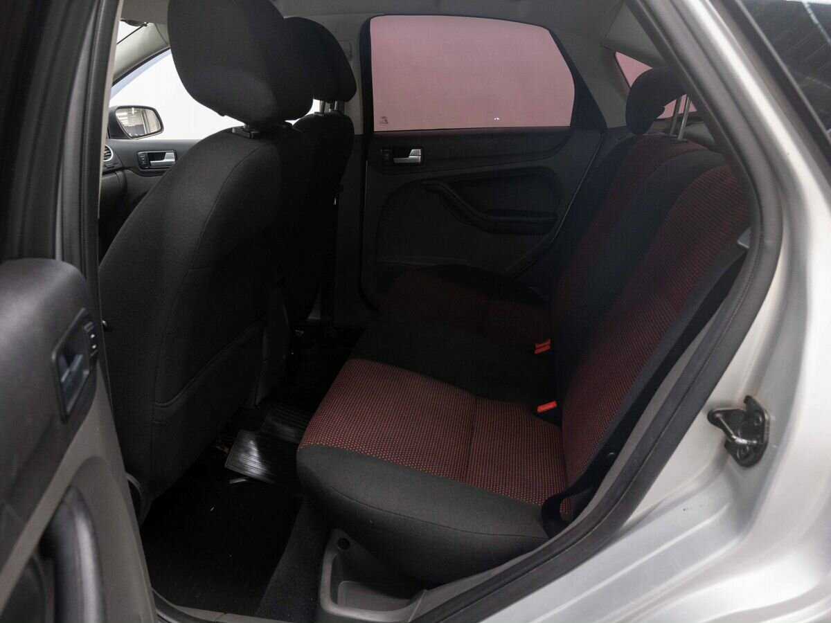 Ford Focus с пробегом — 2006 год. Фото: #9