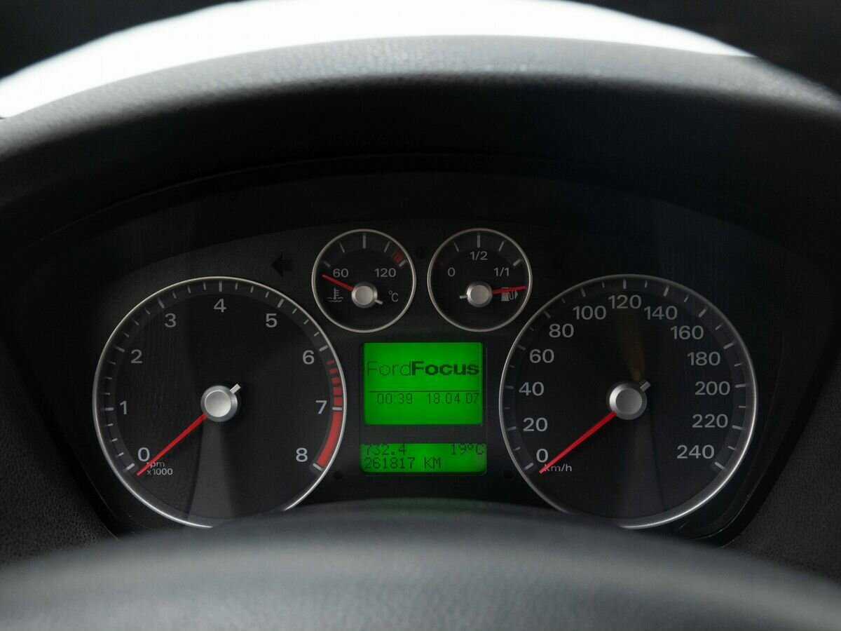 Ford Focus с пробегом — 2006 год. Фото: #14