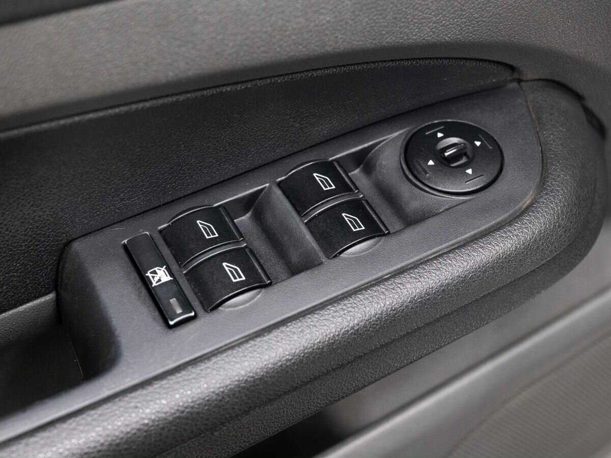 Ford Focus с пробегом — 2006 год. Фото: #15