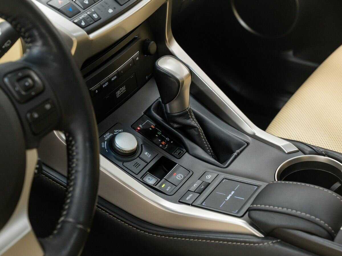 Lexus NX с пробегом — 2015 год. Фото: #20