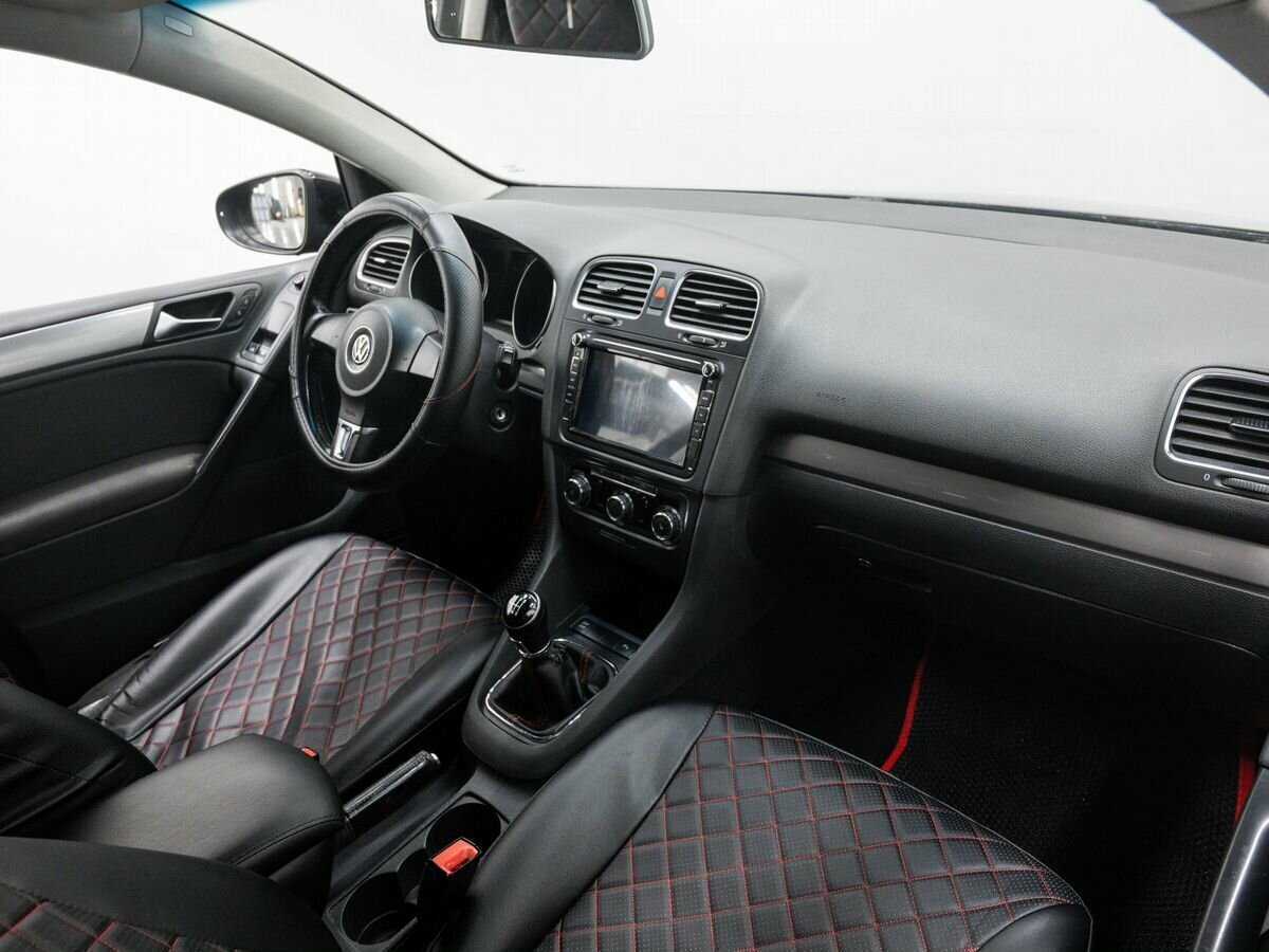 Volkswagen Golf с пробегом — 2009 год. Фото: #7