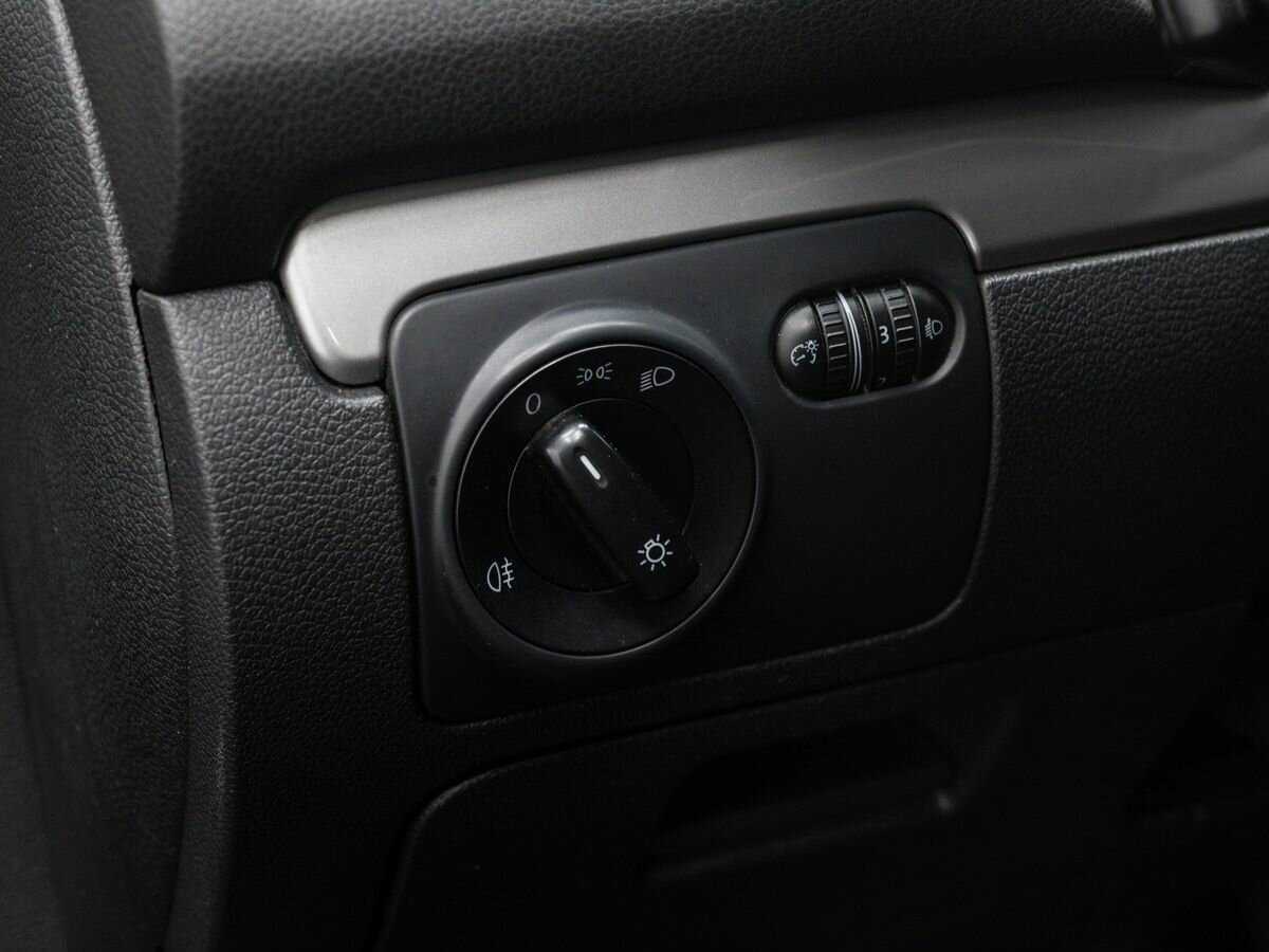 Volkswagen Golf с пробегом — 2009 год. Фото: #15