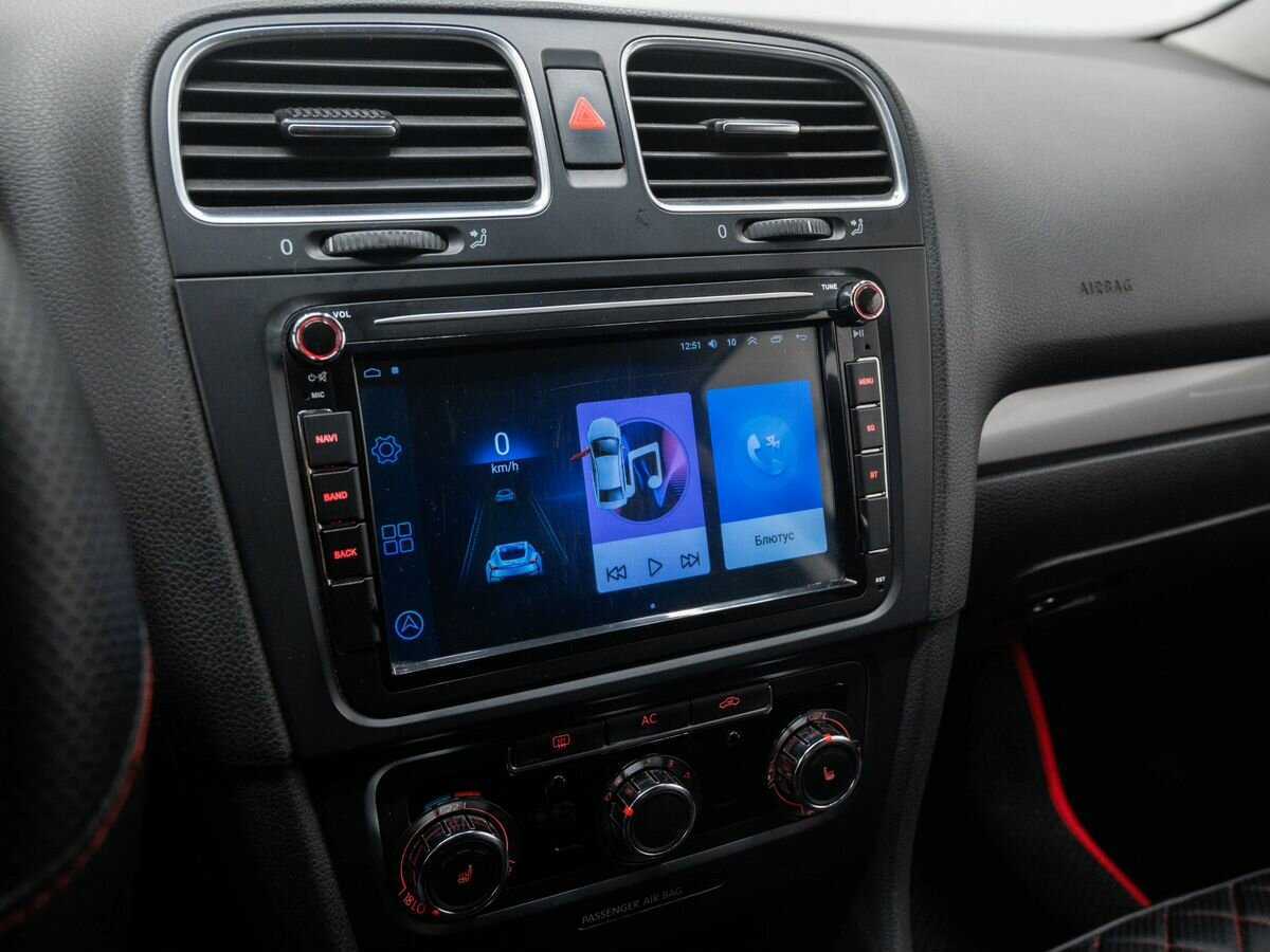 Volkswagen Golf с пробегом — 2009 год. Фото: #18