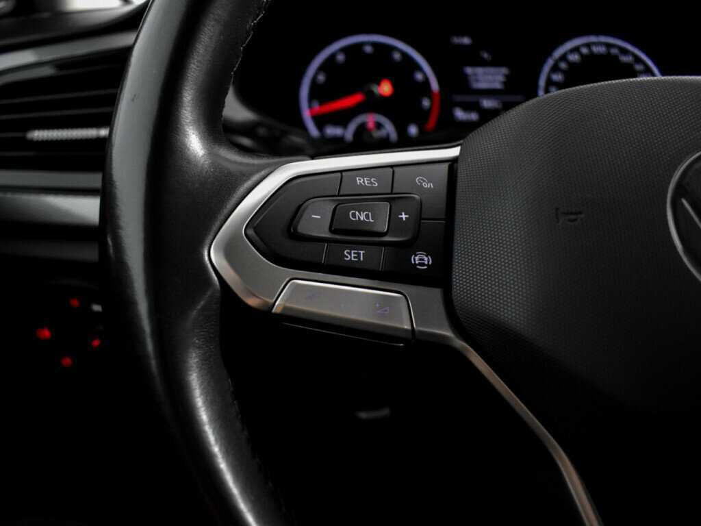 Volkswagen Polo с пробегом — 2021 год. Фото: #13