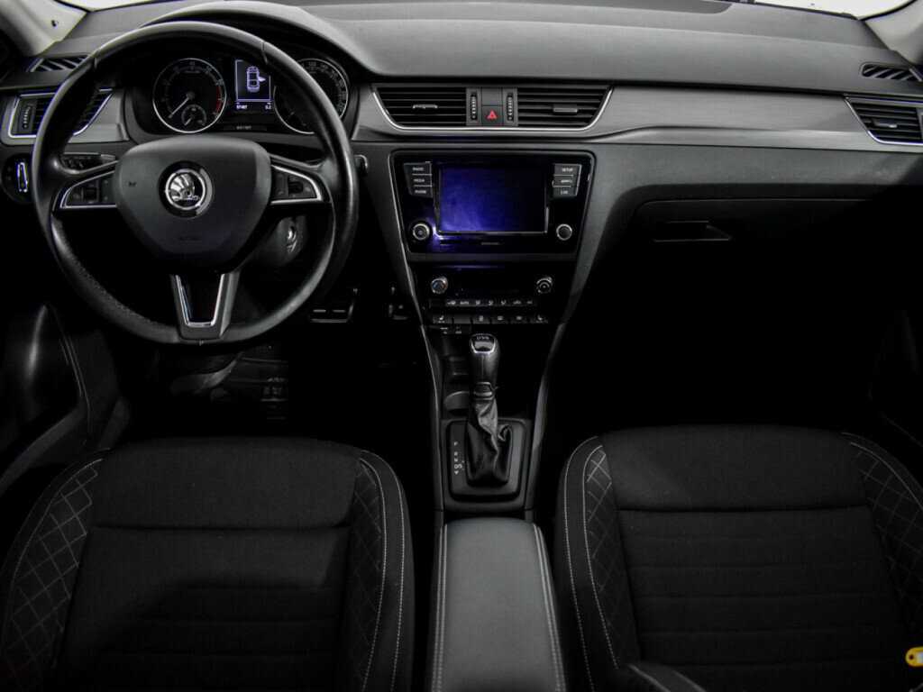 Skoda Rapid с пробегом — 2017 год. Фото: #11