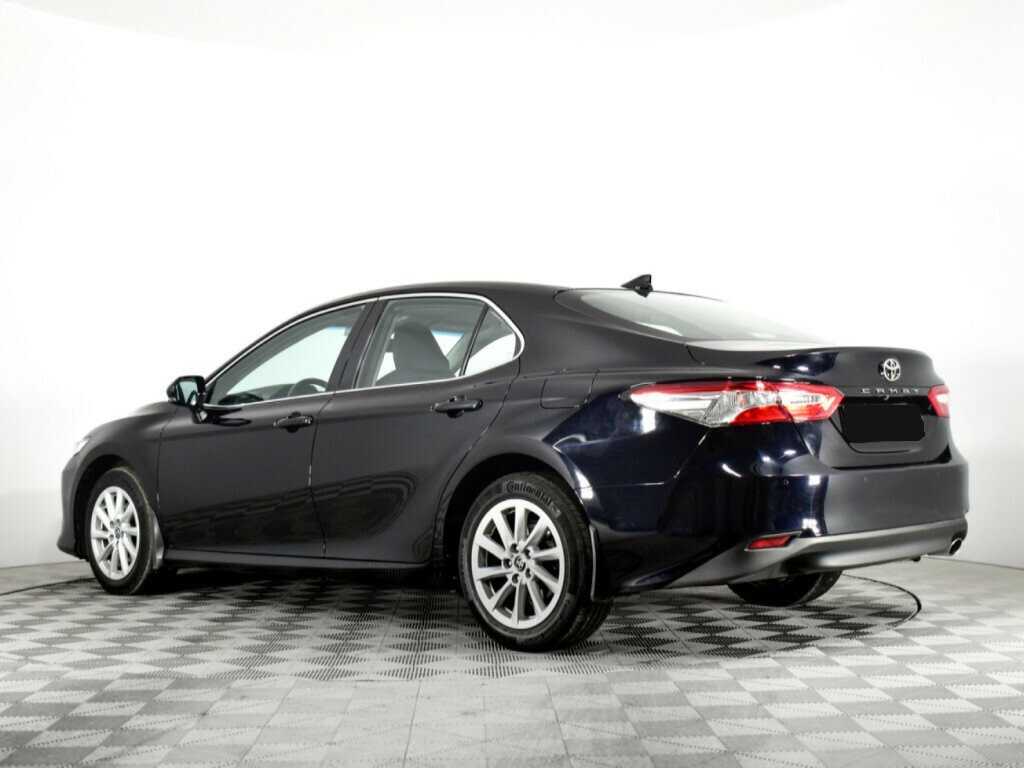 Toyota Camry с пробегом — 2021 год. Фото: #6