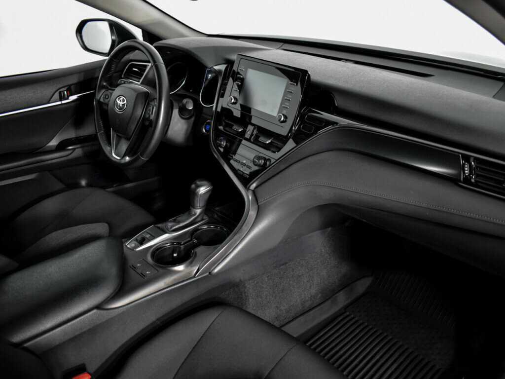 Toyota Camry с пробегом — 2021 год. Фото: #12
