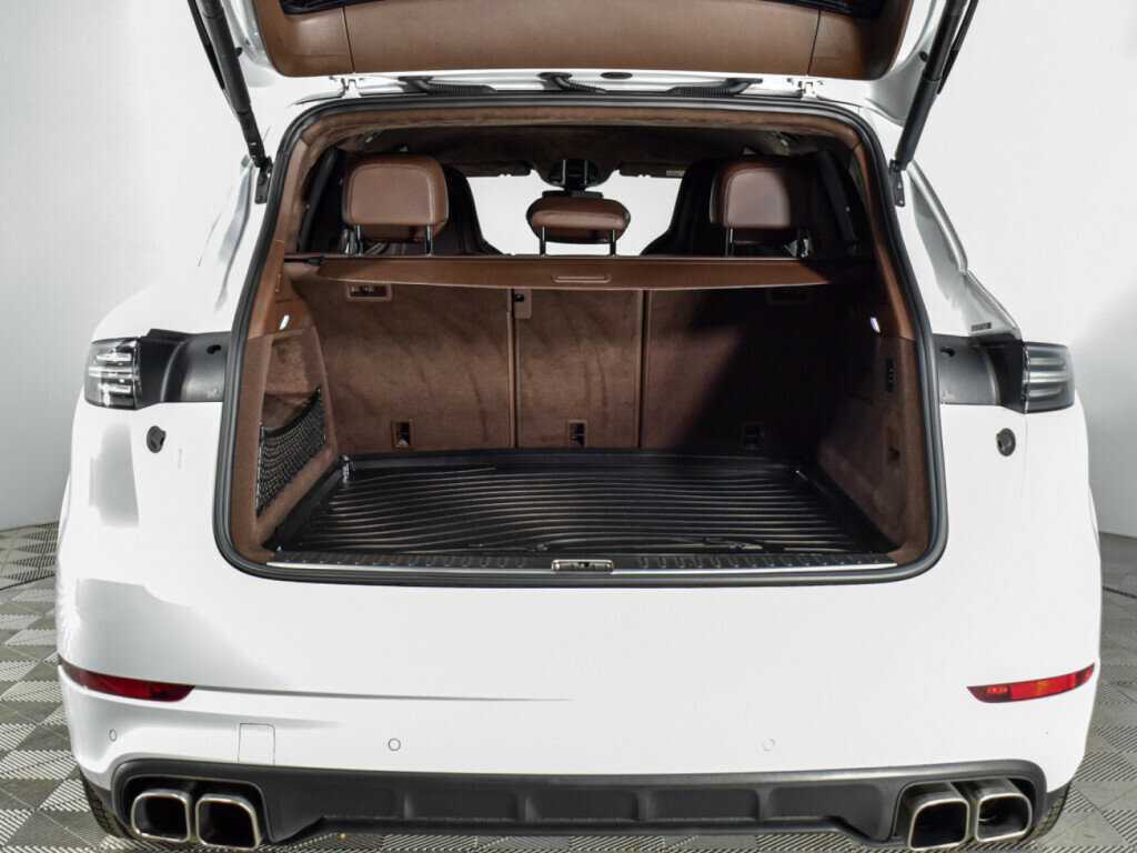 Porsche Cayenne с пробегом — 2018 год. Фото: #8