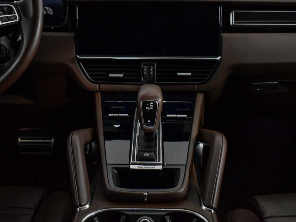 Porsche Cayenne с пробегом — 2018 год. Фото: #13