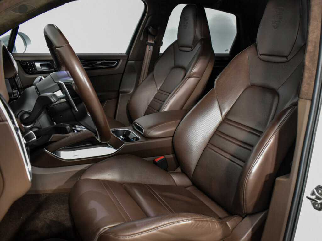 Porsche Cayenne с пробегом — 2018 год. Фото: #19