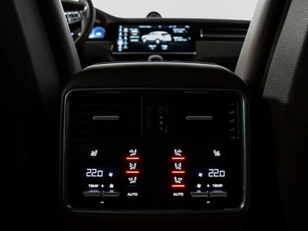 Porsche Cayenne с пробегом — 2018 год. Фото: #21