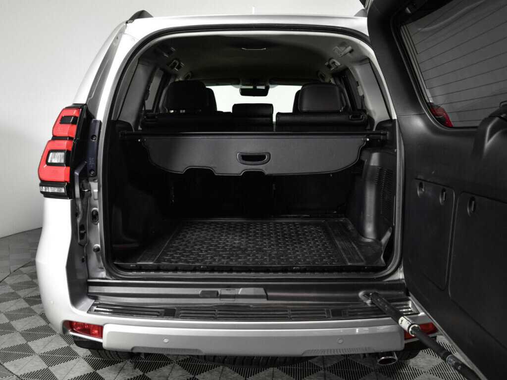 Toyota Land Cruiser Prado с пробегом — 2018 год. Фото: #13