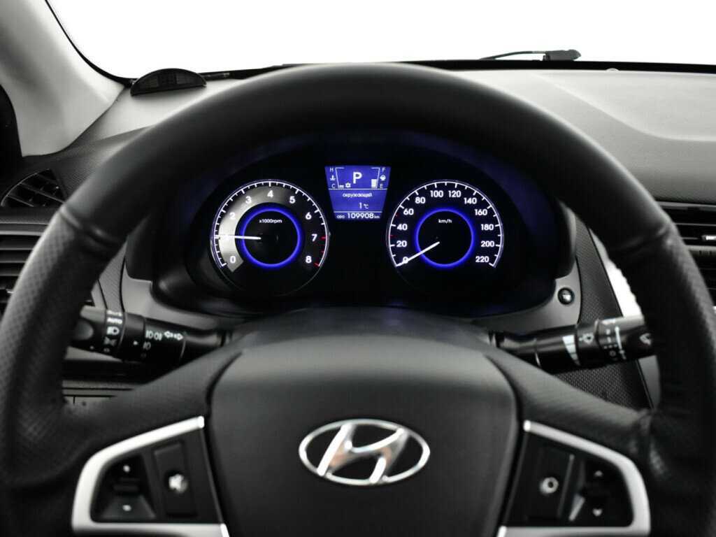 Hyundai Solaris с пробегом — 2013 год. Фото: #10