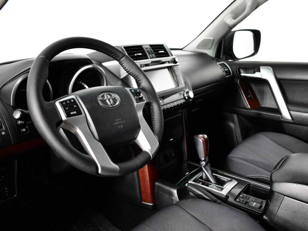 Toyota Land Cruiser Prado с пробегом — 2017 год. Фото: #12