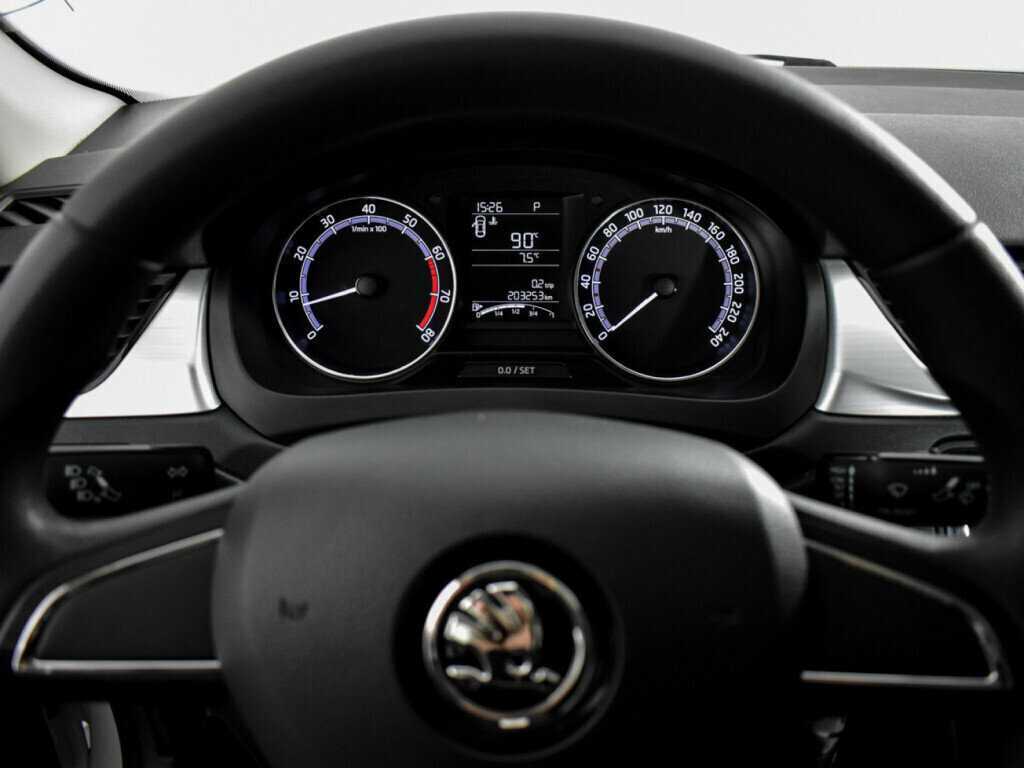 Skoda Rapid с пробегом — 2018 год. Фото: #14
