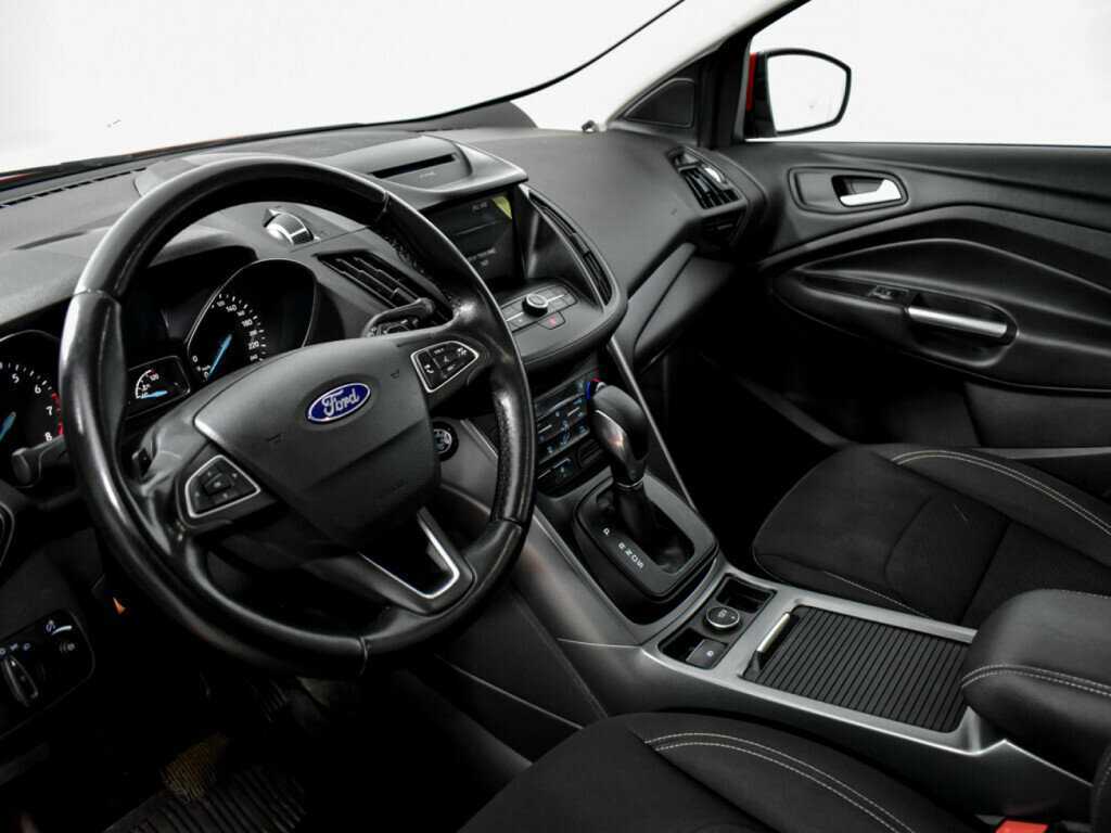 Ford Kuga с пробегом — 2017 год. Фото: #6