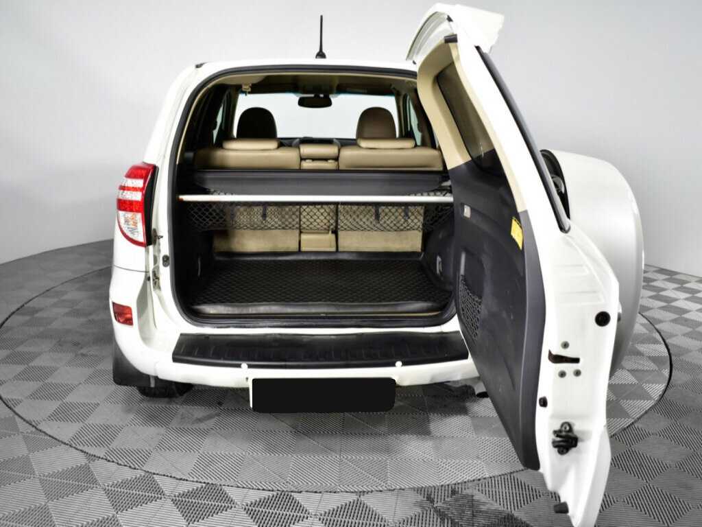 Toyota RAV4 с пробегом — 2010 год. Фото: #15