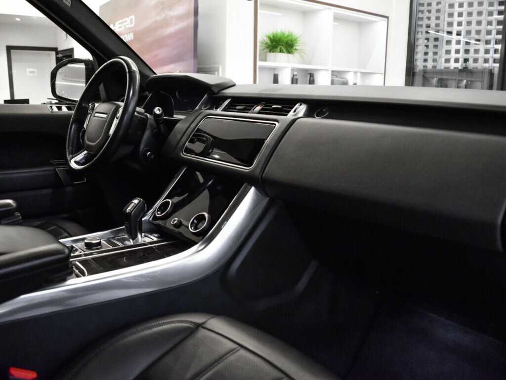 Land Rover Range Rover Sport с пробегом — 2018 год. Фото: #7