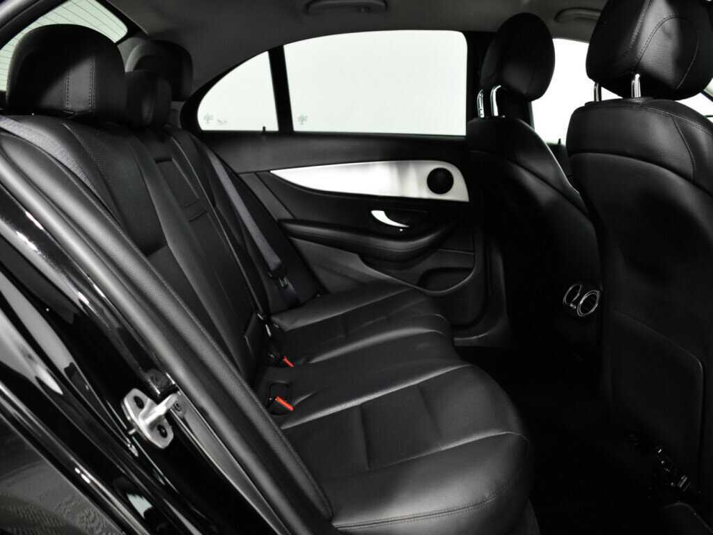 Mercedes-Benz E-Класс с пробегом — 2021 год. Фото: #9