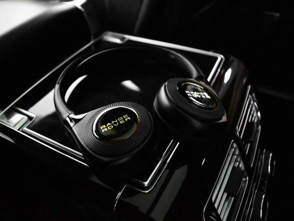 Land Rover Range Rover с пробегом — 2017 год. Фото: #13