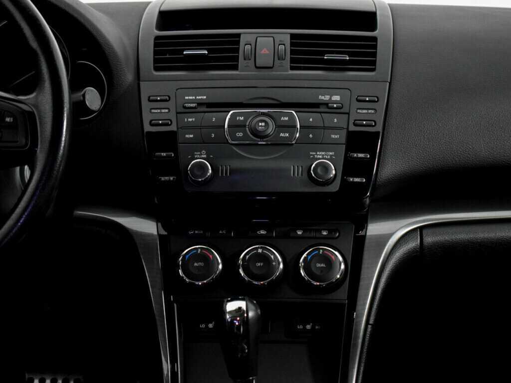 Mazda 6 с пробегом — 2011 год. Фото: #10