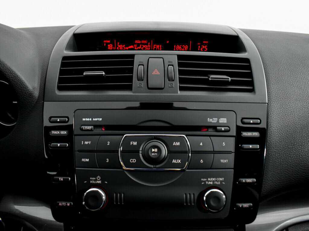 Mazda 6 с пробегом — 2011 год. Фото: #11