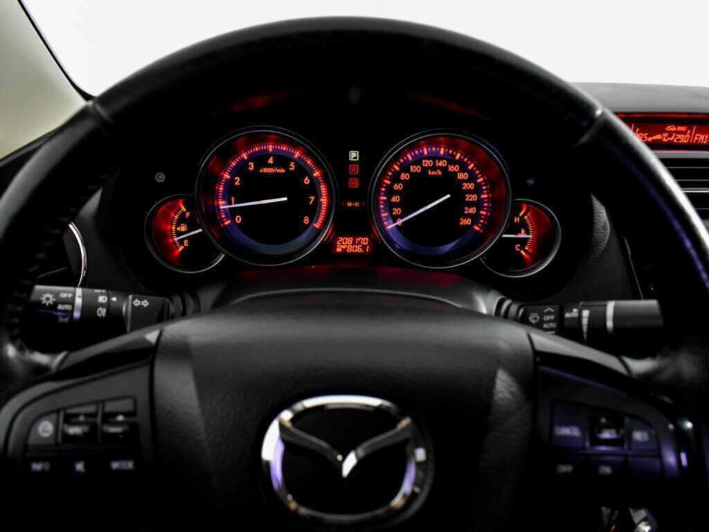 Mazda 6 с пробегом — 2011 год. Фото: #13