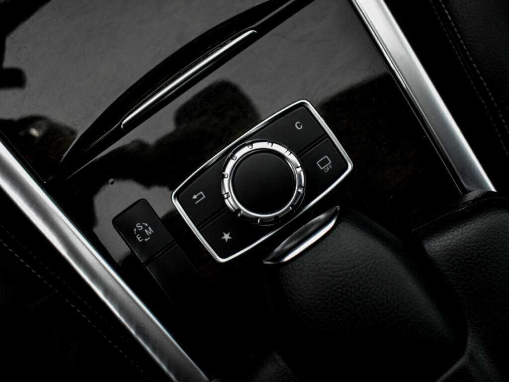 Mercedes-Benz E-Класс с пробегом — 2015 год. Фото: #10