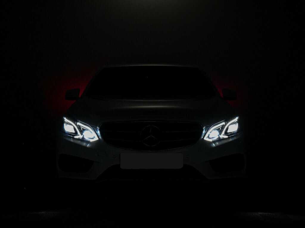 Mercedes-Benz E-Класс с пробегом — 2015 год. Фото: #21