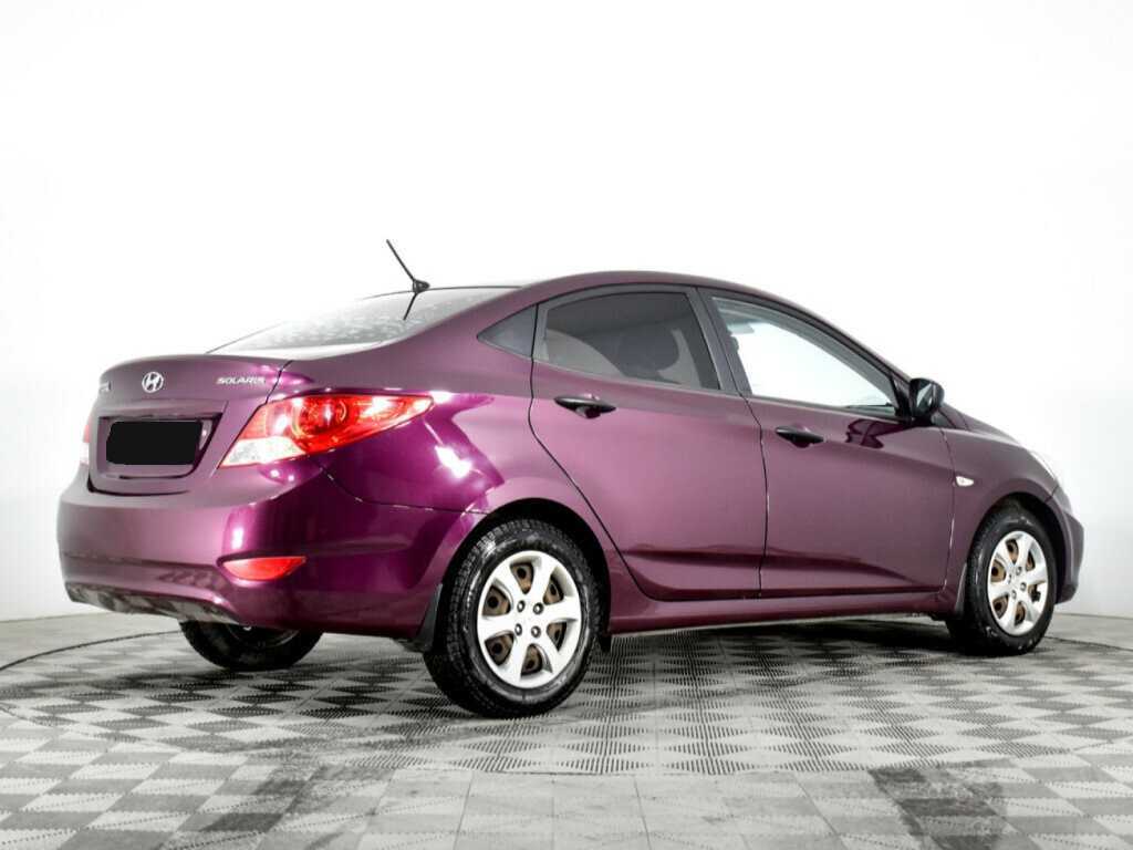 Hyundai Solaris с пробегом — 2011 год. Фото: #4