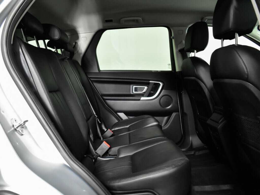 Land Rover Discovery Sport с пробегом — 2018 год. Фото: #9