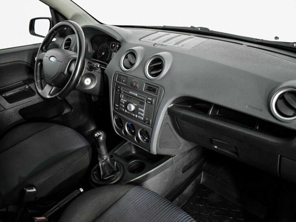 Ford Fusion с пробегом — 2007 год. Фото: #10